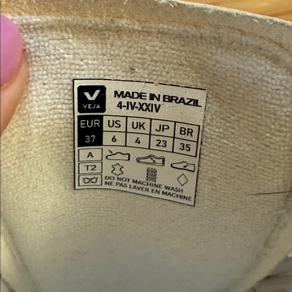 Veja ‘Recife’ Velcro sneakers in Very White and Black, size 6 - Picture 10 of 15